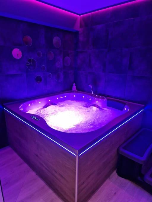 L'Ecrin Duplex Balneo & Sauna Troyes Buitenkant foto